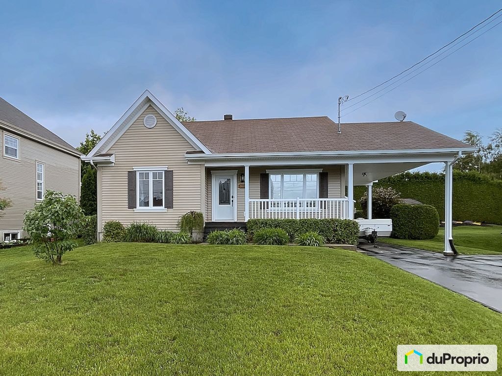 $529,900 - Bungalow for sale in Sherbrooke (Rock Forest) — photo 1
