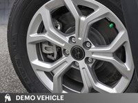 This Jeep Compass boasts a Intercooled Turbo Regular Unleaded I-4 2.0 L/122 engine powering this Aut... (image 8)