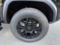 Welcome to Murray Buick GMC - Penticton Elevate your driving experience with the 2026 GMC Canyon Den... (image 9)