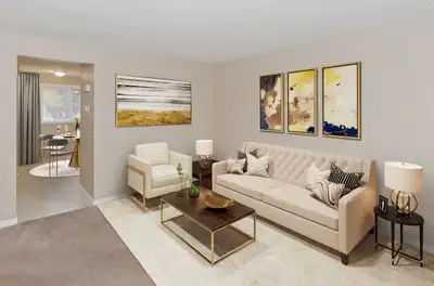 2 Bedroom Townhouse - 65 Lynnridge Villas SE