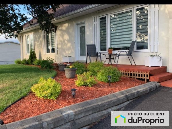 $420,000 - Bungalow for sale in Roberval — photo 2