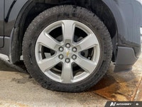KBB.com 10 Most Awarded Brands. This Chevrolet Traverse boasts a Gas V6 3.6L/217 engine powering thi... (image 9)