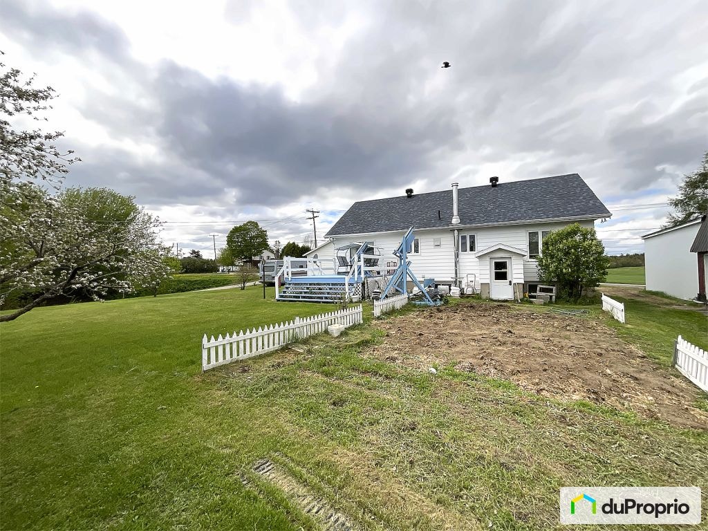 $465,000 - Country home for sale in Champlain — photo 3