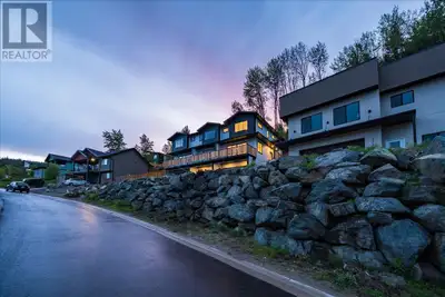 Brand-New Modern Townhouse at Redstone Golf Course – Completing by Summer 2025! Discover the perfect...