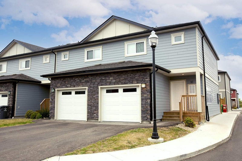 PetFriendly Three Bedroom 2.5 Bath with Insuite Laundry for Re Long Term Rentals Winnipeg