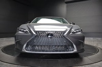 Discover the future of luxury driving in our 2025 Lexus ES 300H LUXURY, adorned in a sophisticated C... (image 9)