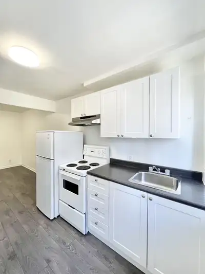 Studio tout inclus avec électroménagers et Internet à Villeray
