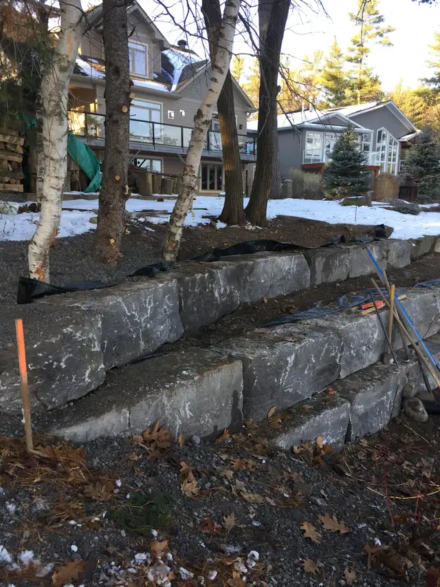 Armour Stone Stone Steps  Retaining walls in Plants, Fertilizer & Soil in Belleville - Image 7