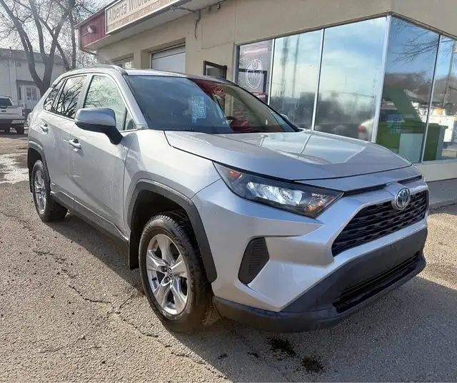 2022 TOYOTA RAV4 HYBRID LE WE FINANCE ALL CREDIT GOOD BAD UGLY in Cars & Trucks in Edmonton - Image 5