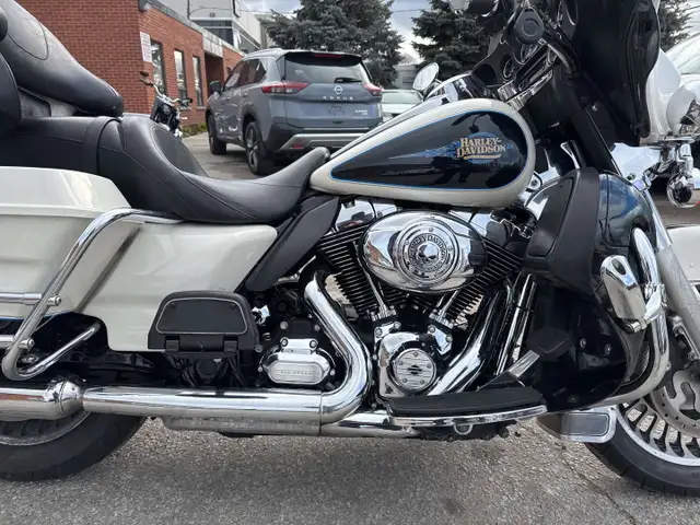 2012 Harley-Davidson Electra Glide Classic ~ ELECTRA GLIDE CLASS in Sport Touring in City of Toronto - Image 11