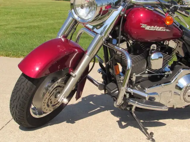 2004 Harley-Davidson FLHRSI Road King Custom in Sport Touring in Leamington - Image 17