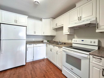 2 Bedroom for rent in Grand Bend - Great for Seniors 5