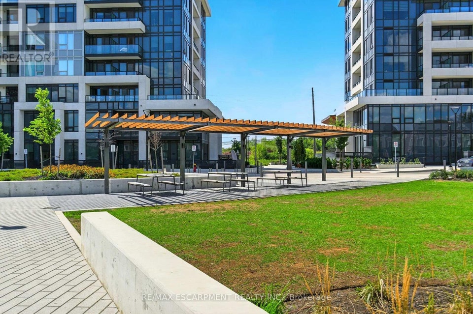 820 - 3240 WILLIAM COLTSON AVENUE Oakville (JM Joshua Meadows), 3