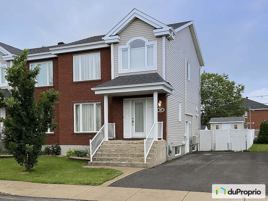 $585,000 - Semi-detached for sale in Varennes — photo 1