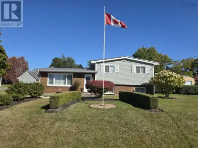 On the corner of 212 Patterson and Westwood Crescent you will find this perfect 4 bedroom family hom...