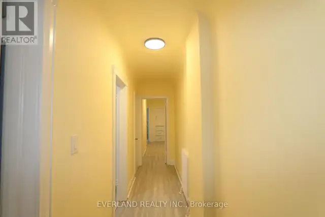 202 - 1753 BAYVIEW AVENUE Toronto (Leaside), Ontario in Long Term Rentals in City of Toronto - Image 9