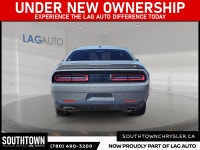 2019 Dodge Challenger SXT Experience the Dodge Challenger SE with only 75390 km on the odometer. Fin... (image 2)