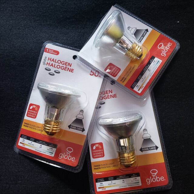 50W PAR20 Flood Light Halogen Light Bulb, Dimmable in Indoor Lighting & Fans in Pembroke