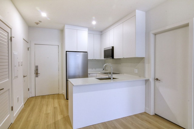 5530 Cote Saint-Luc Road — photo 2