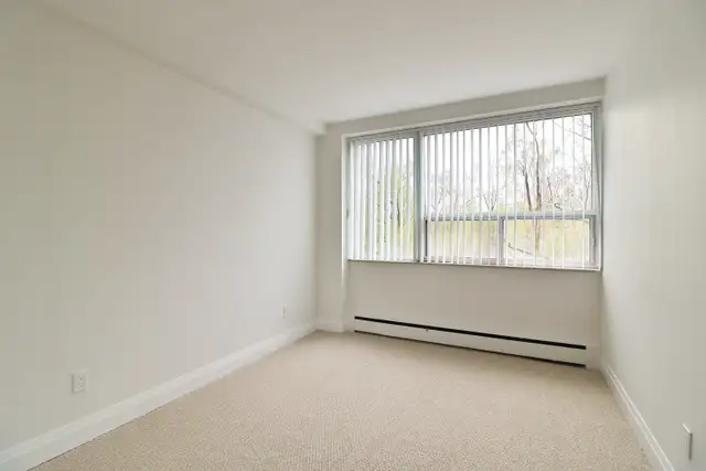 2 Bedroom 1.5 Bath in Long Term Rentals in City of Toronto - Image 18