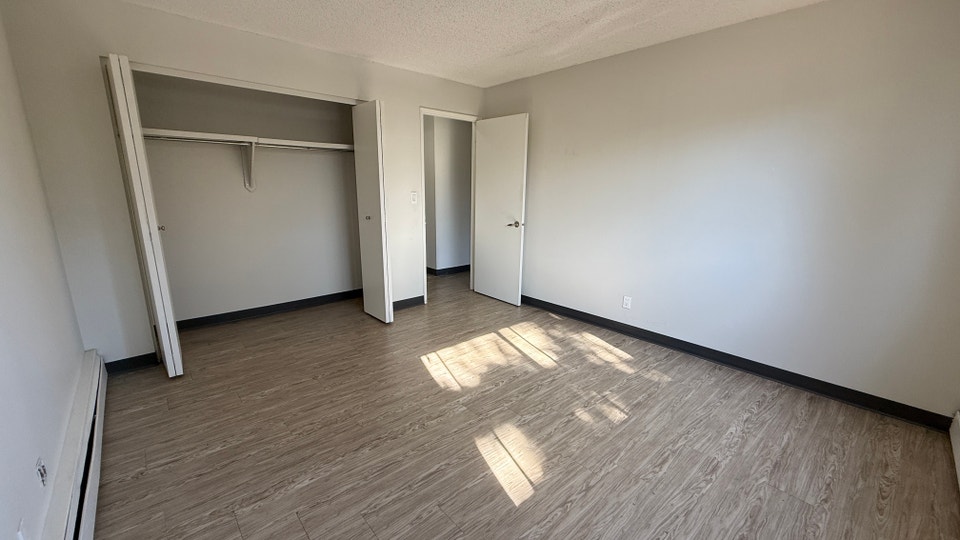 Classic 2 Bed 1 Bath - Spacious - HEAT INCLUDED starts at $1495 4