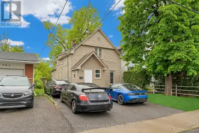 Hard to find a duplex in the heart of Fort Erie. Complete renovation from top to bottom, too much to...