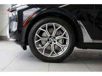 Premium Audio, Sunroof, Apple CarPlay, Power Liftgate, Navigation, Blind Spot Detection, Lane Depart... (image 6)