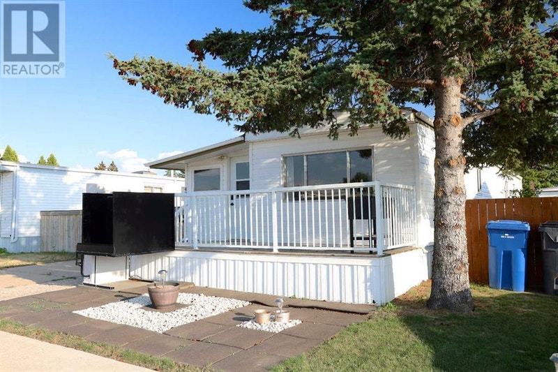 43, 2460 Southview Drive SE Medicine Hat, Alberta Houses for Sale