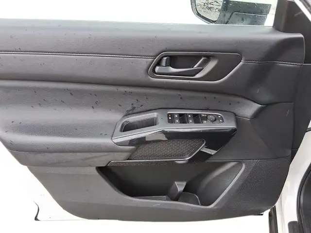 2024 Nissan Pathfinder SV 4WD5266669555010969611