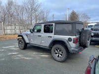 WHEELS: 17 X 7.5 POLISHED W/BLACK POCKETS -inc: Aluminum (STD),COLD WEATHER GROUP -inc: Heated Steer... (image 3)