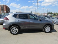 Thanks for viewing our South View Motors Inventory! 2020 Nissan Rogue S AWD Reliable • Fuel Efficien... (image 4)