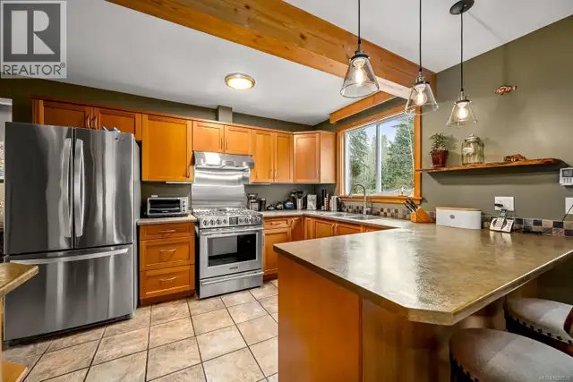 1590 Carrington Bay Rd Whaletown, British Columbia in Houses for Sale in Campbell River - Image 5
