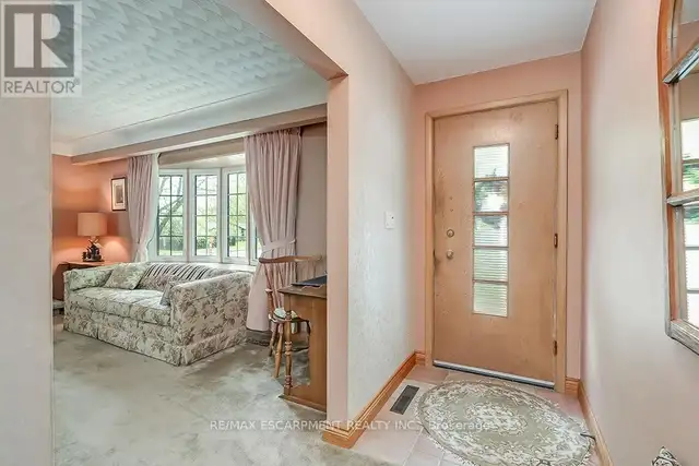 327 STRATHCONA DRIVE Burlington (Shoreacres), Ontario62865717238657123