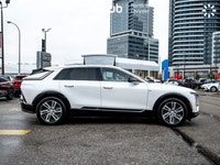 All purchasers receive a CarHub Rewards Card for $1000 towards service! Rear Wheel Drive,Keyless Sta... (image 5)