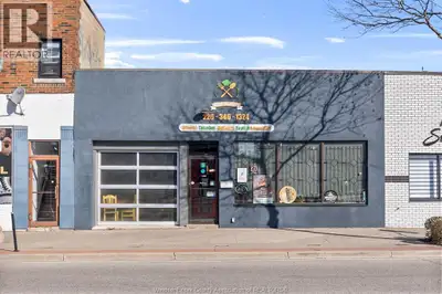 Lease opportunity in the heart of Little Italy! This high-traffic commercial space (zoned CD2.2) off...