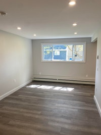 159 Albro Lake Road Newly renovated apartment . Located on Albro Lake Road in Dartmouth. Close to bo... (image 4)