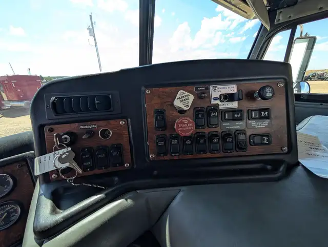 2007 PETERBILT 320 in Heavy Trucks in Winnipeg - Image 18