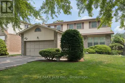 Welcome to this beautifully maintained detached 2-storey home, offering the perfect blend of comfort...