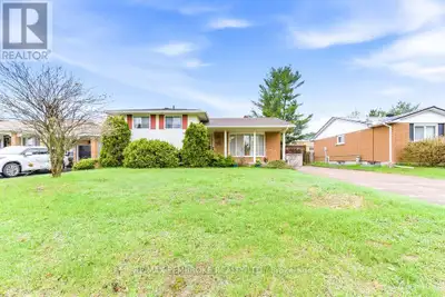 Opportunity awaits at 20 Maple Avenue in Petawawa! Located in a well established, family friendly ne...