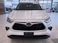 Looking for a reliable and spacious midsize SUV? This 2023 Toyota Highlander XLE AWD is an excellent... (image 5)