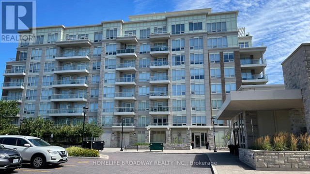 #303 -15 STOLLERY POND CRES Markham, Ontario in Condos for Sale in Markham / York Region