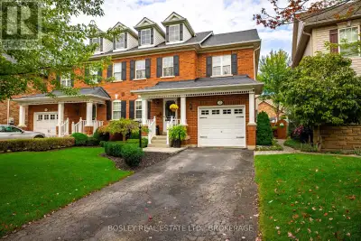 Charming 3-Bedroom Semi-Detached Home in Niagara on the Green. Nestled against the stunning backdrop...