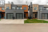 4, 79 Aquitania Circle W Lethbridge, Alberta