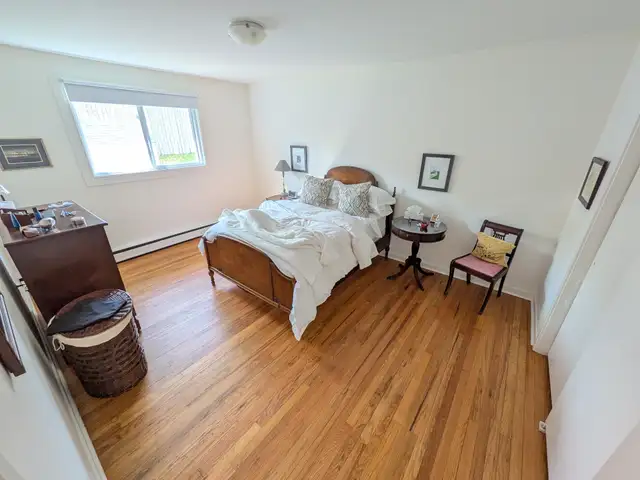 Bright, Spacious, Beautiful 3 bedroom main floor - West End in Long Term Rentals in St. John's - Image 9