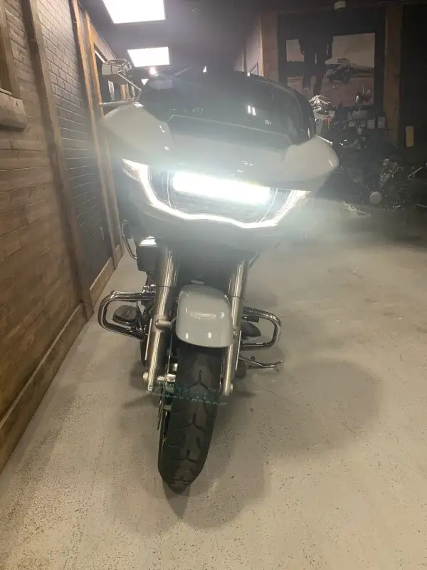 2025 Harley-Davidson Road Glide in Street, Cruisers & Choppers in Oshawa / Durham Region - Image 16