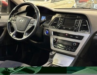 Auto Avenue Airdrie is pleased to present this 2016 Hyundai Sonata 2.4L Sport Tech with 255,671 km .... (image 9)