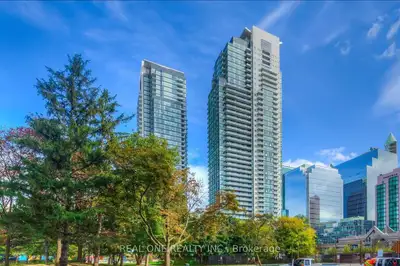 Available Immediately! Over 900sf spacious 2 bdrm cornerunit w/ floor to ceiling windows offering br...