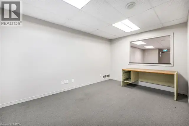 389 PARIS Road Unit# C Brantford, Ontario in Commercial & Office Space for Rent in Brantford - Image 10