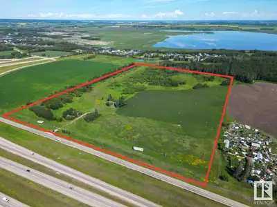 PRIME LOCATION for residential land development!!! Located adjacent to Highways 16 & 60. This 60+/-...