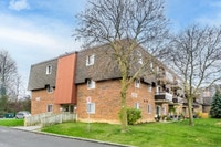 Located in the thriving Westmount area of London, Westmount Village Apartments, 910-912 & 918-922 Wo... (image 8)